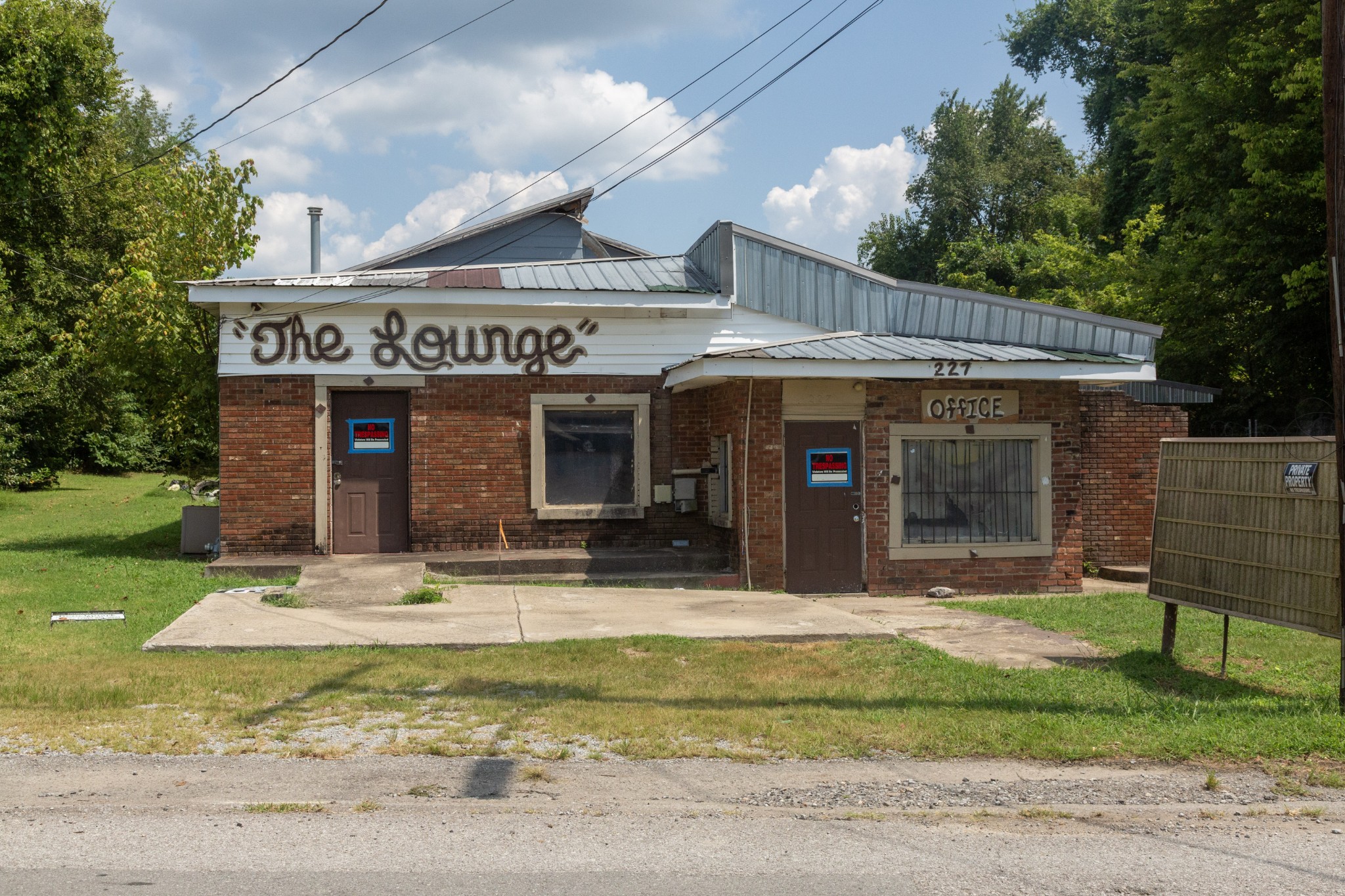 listing main picture