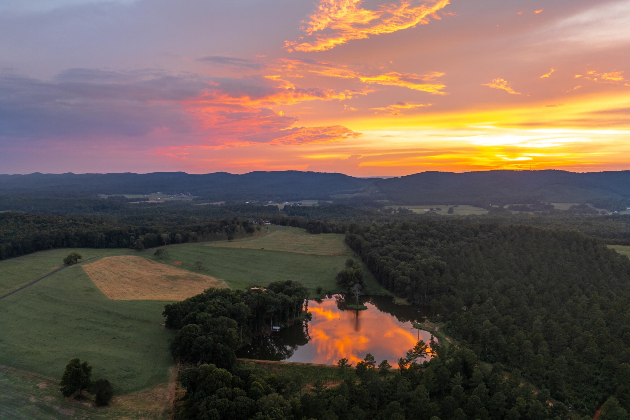 listing main picture