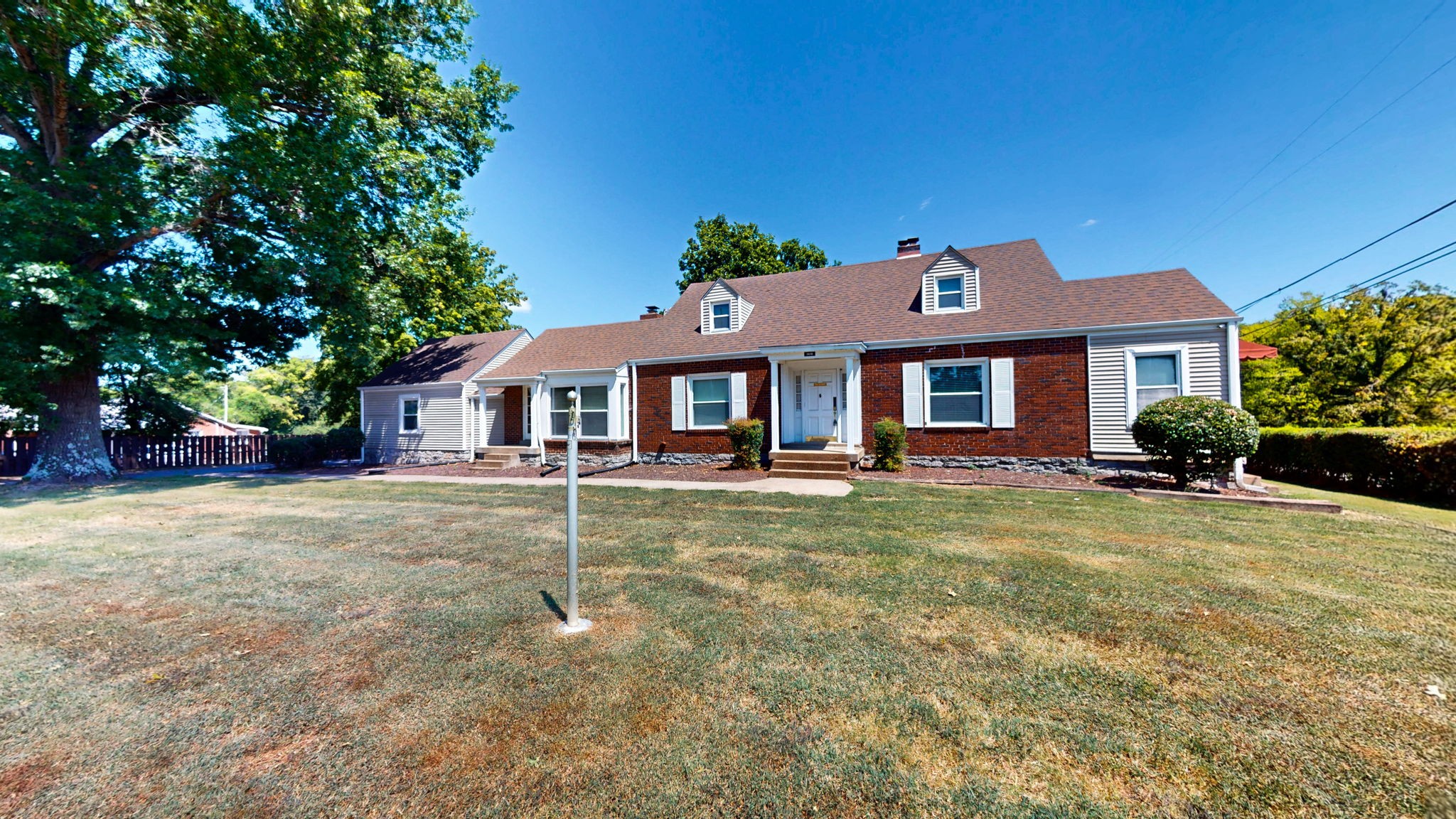 listing main picture