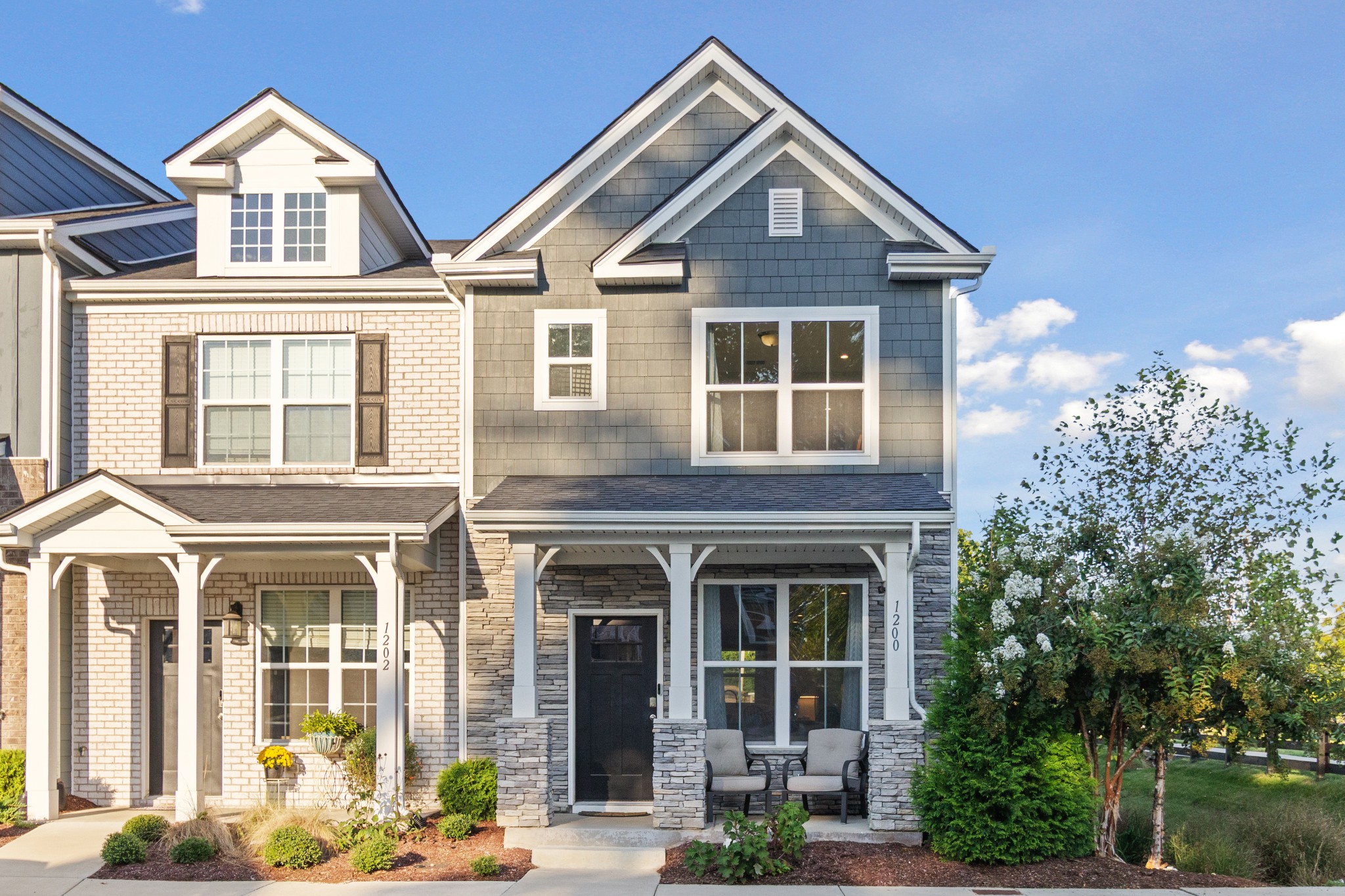 listing main picture