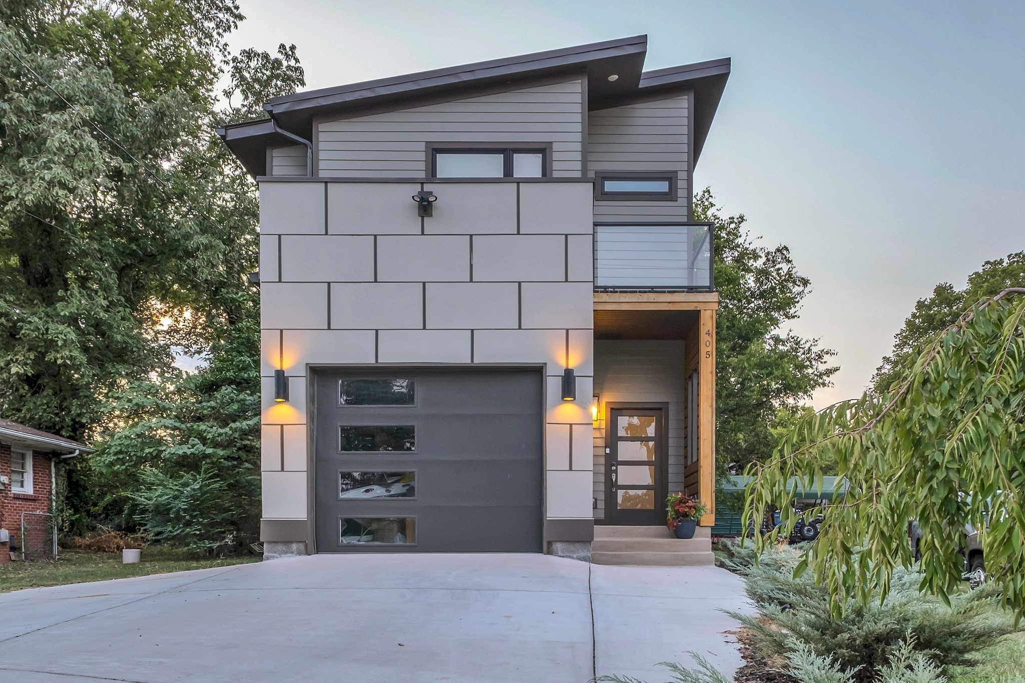 listing main picture