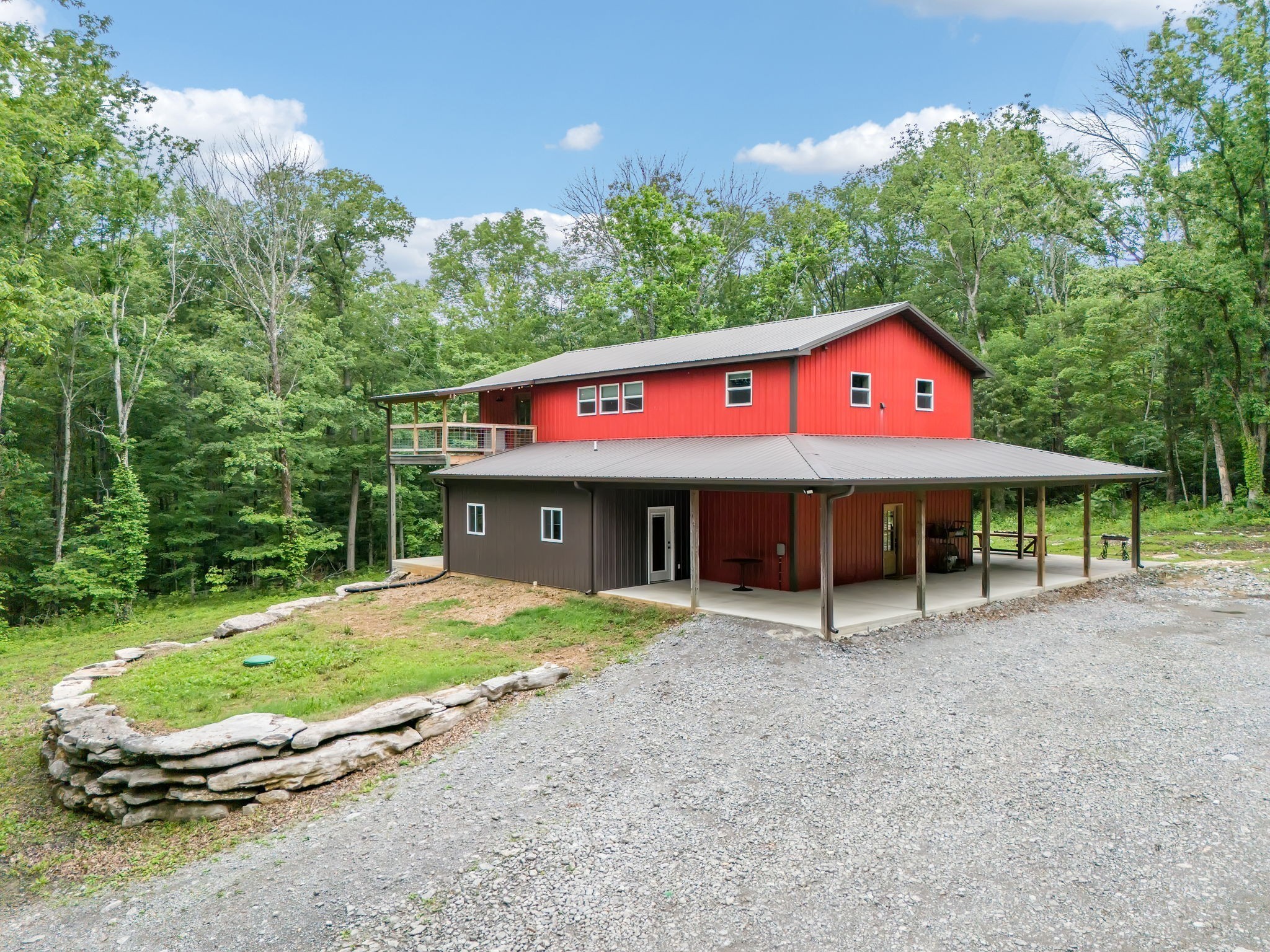 listing main picture