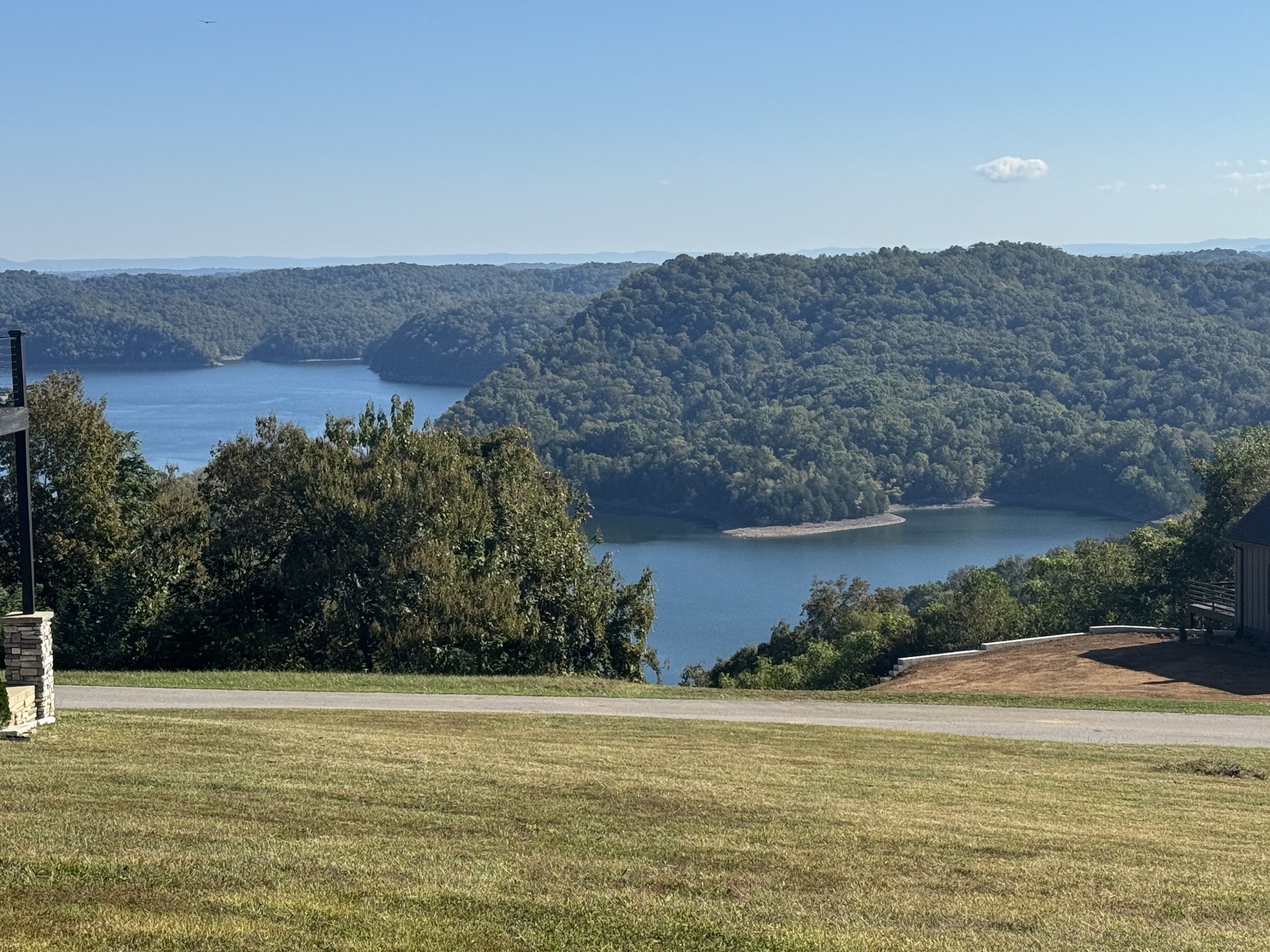 listing main picture