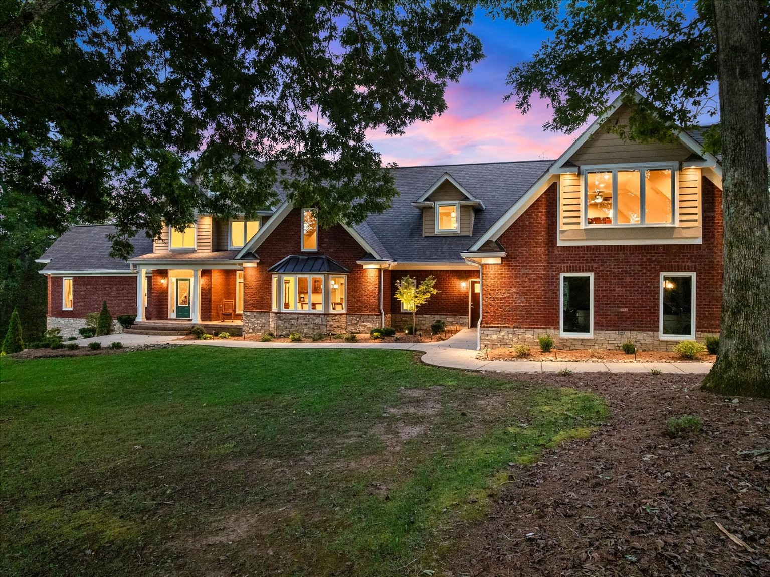 listing main picture