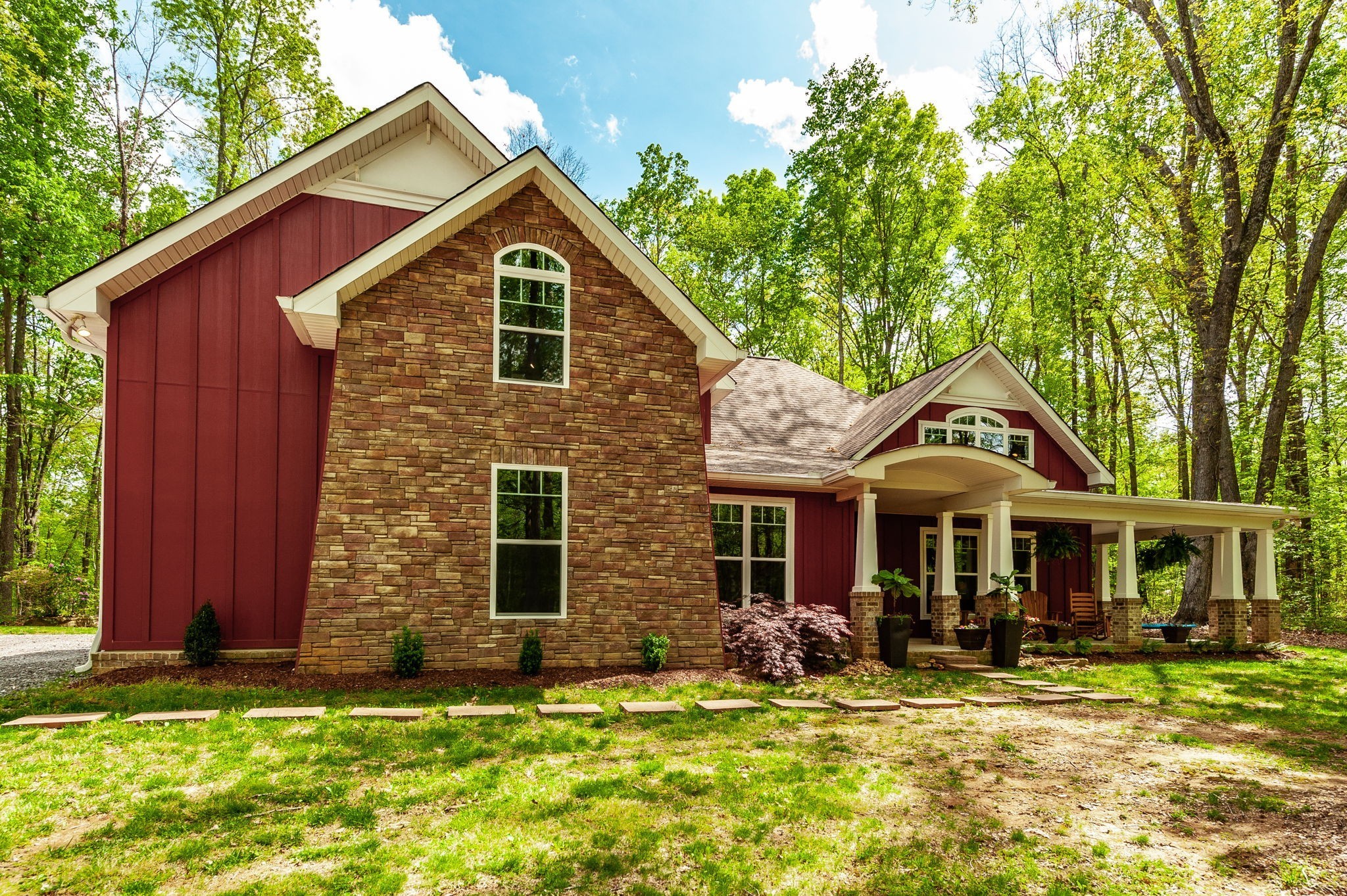 listing main picture