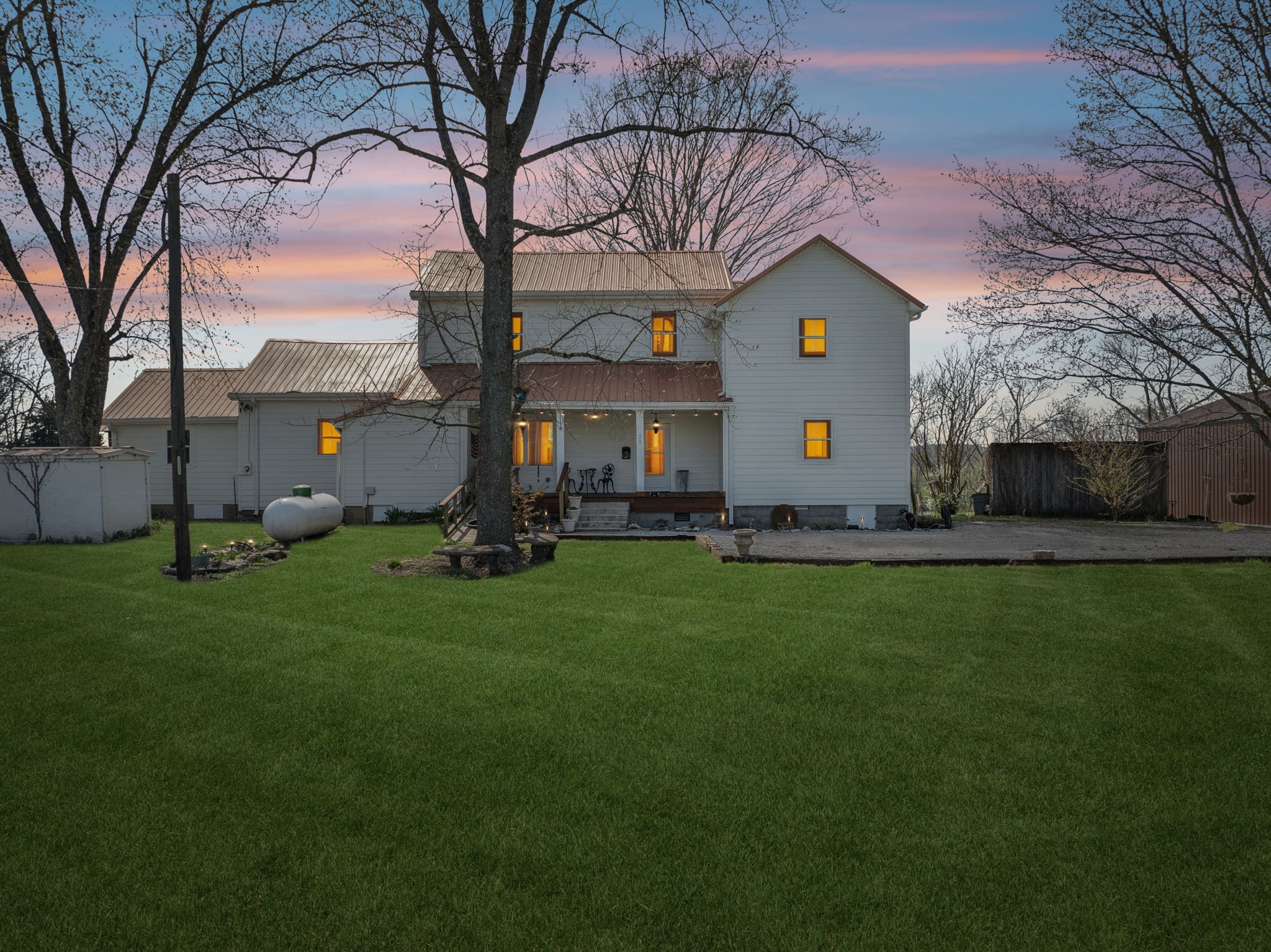 listing main picture