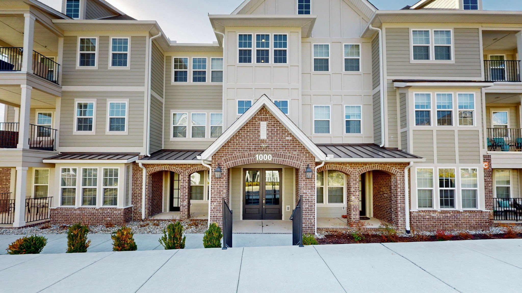 listing main picture