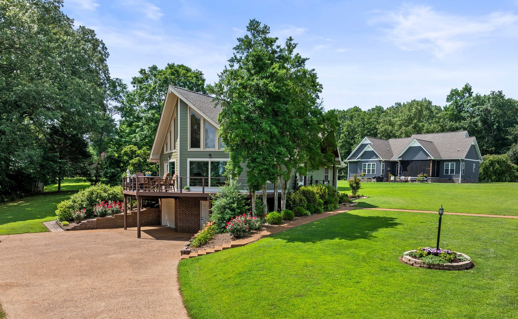 listing main picture