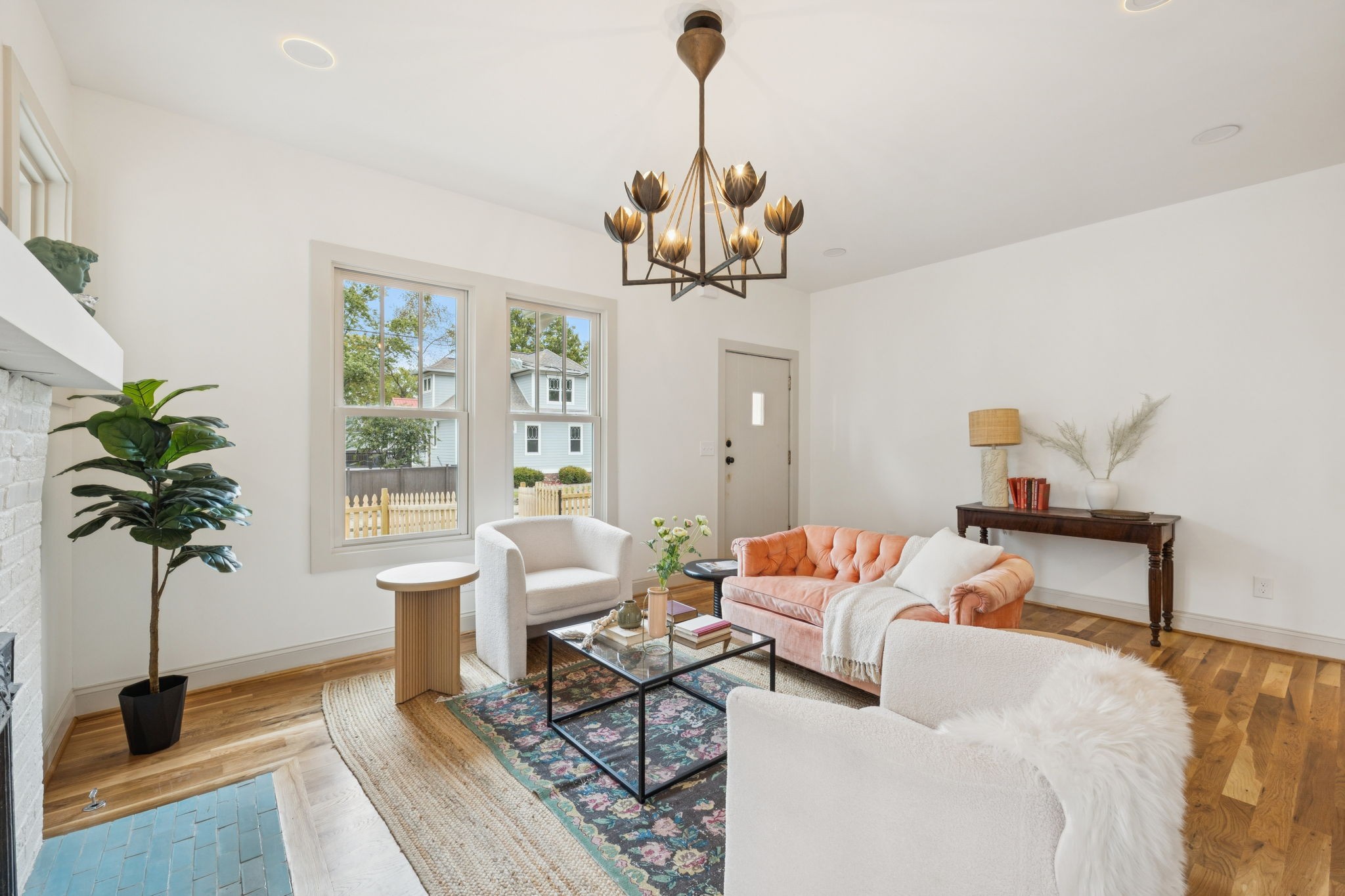 listing main picture