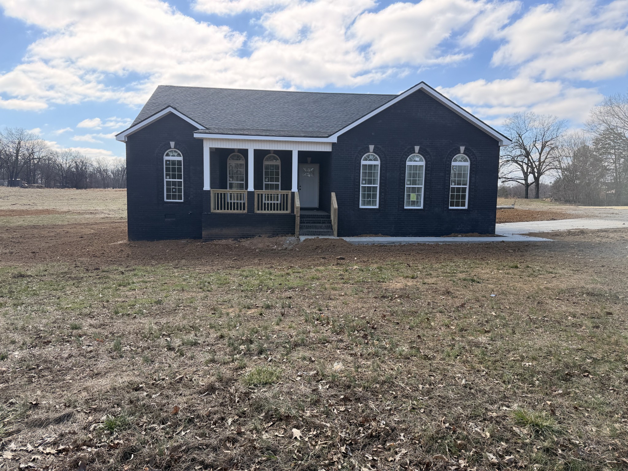 listing main picture