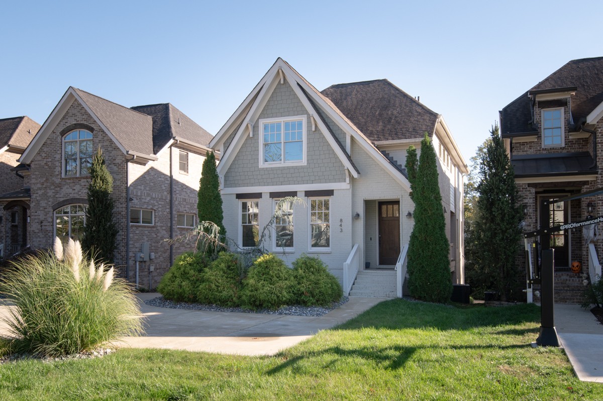 listing main picture