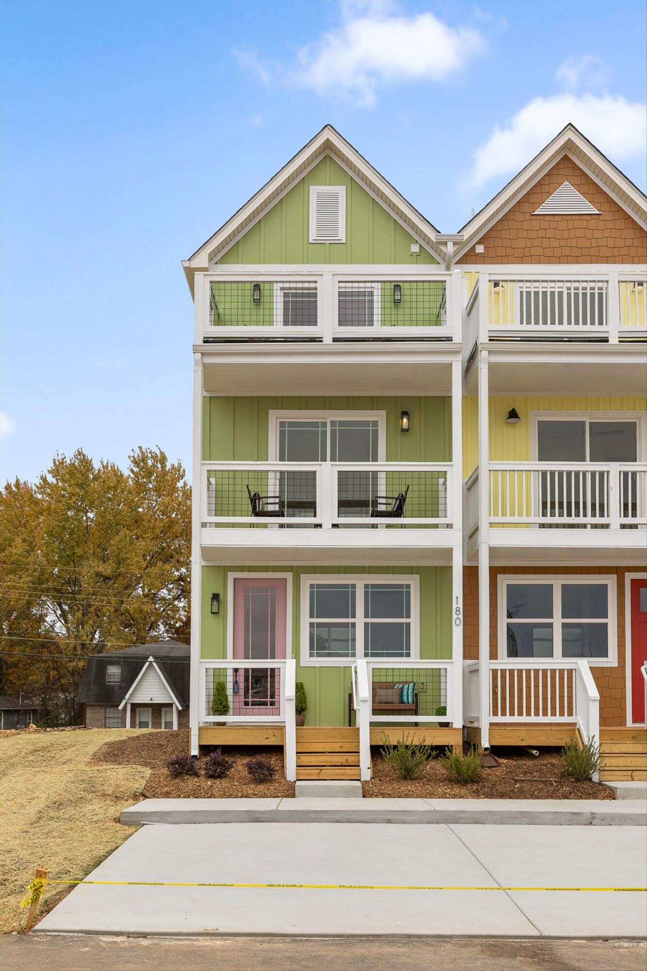 listing main picture