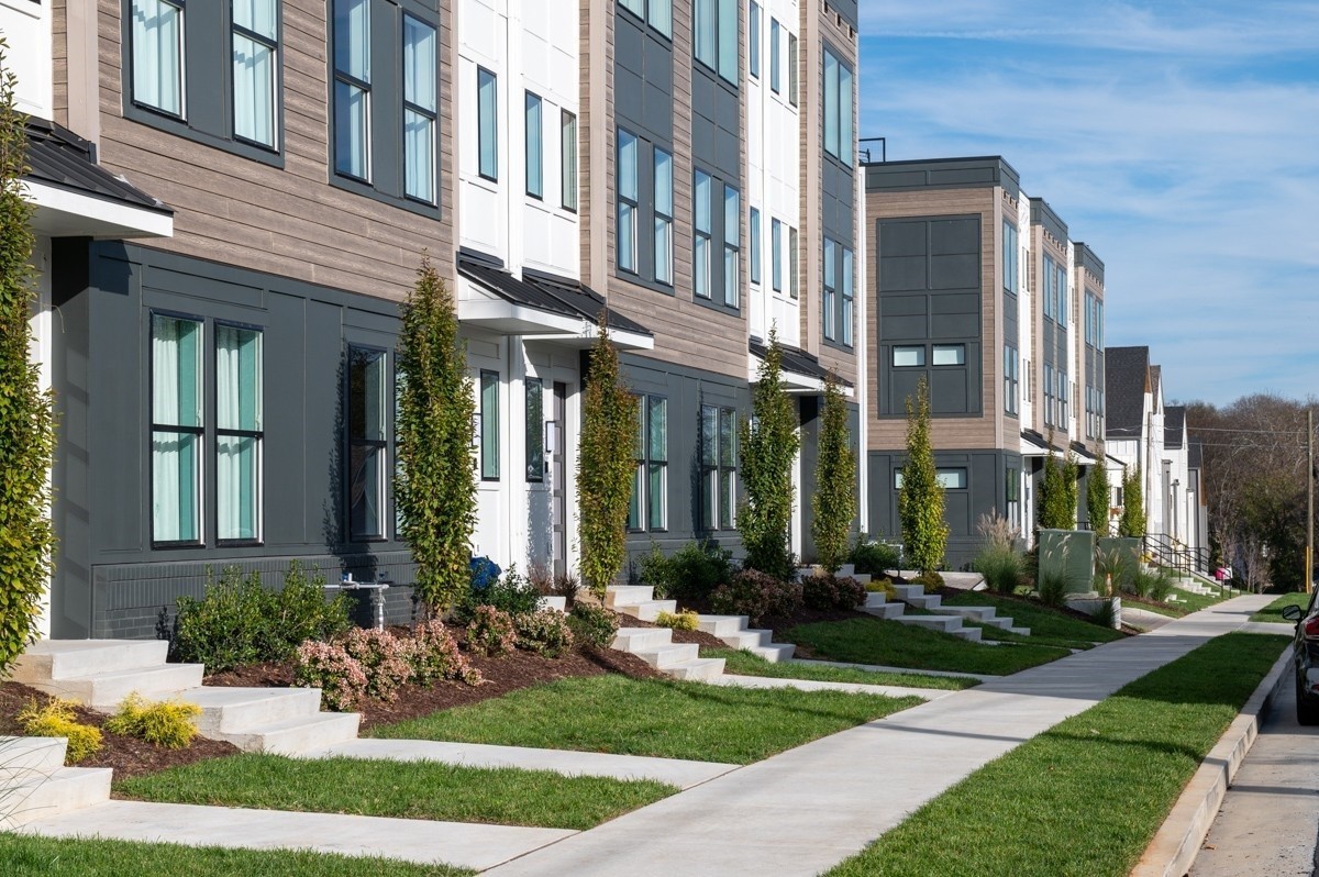 listing main picture