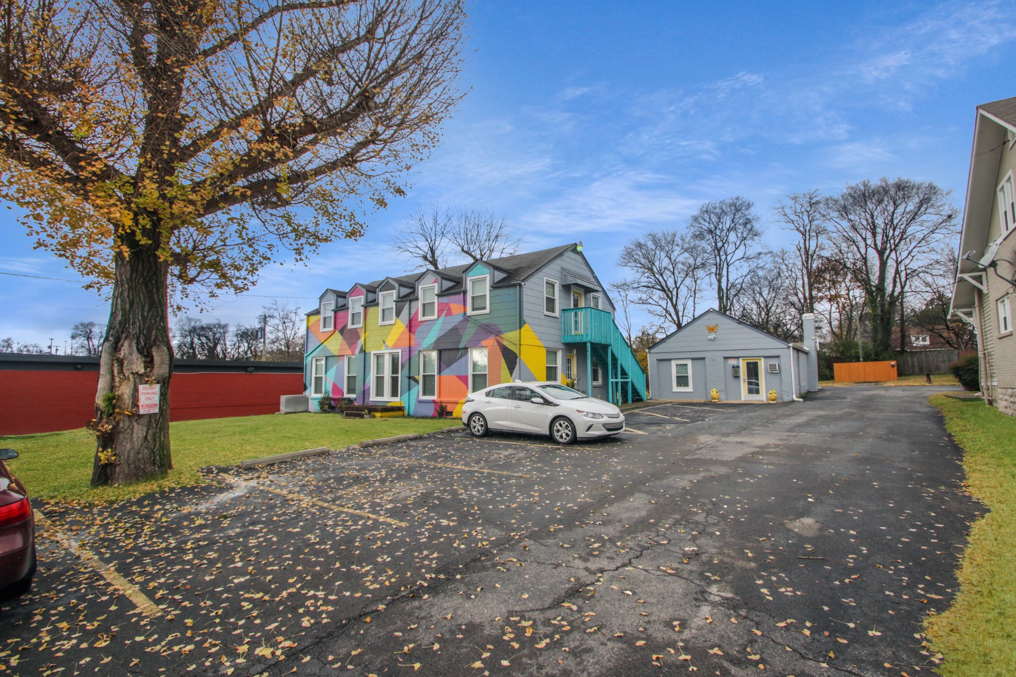 listing main picture