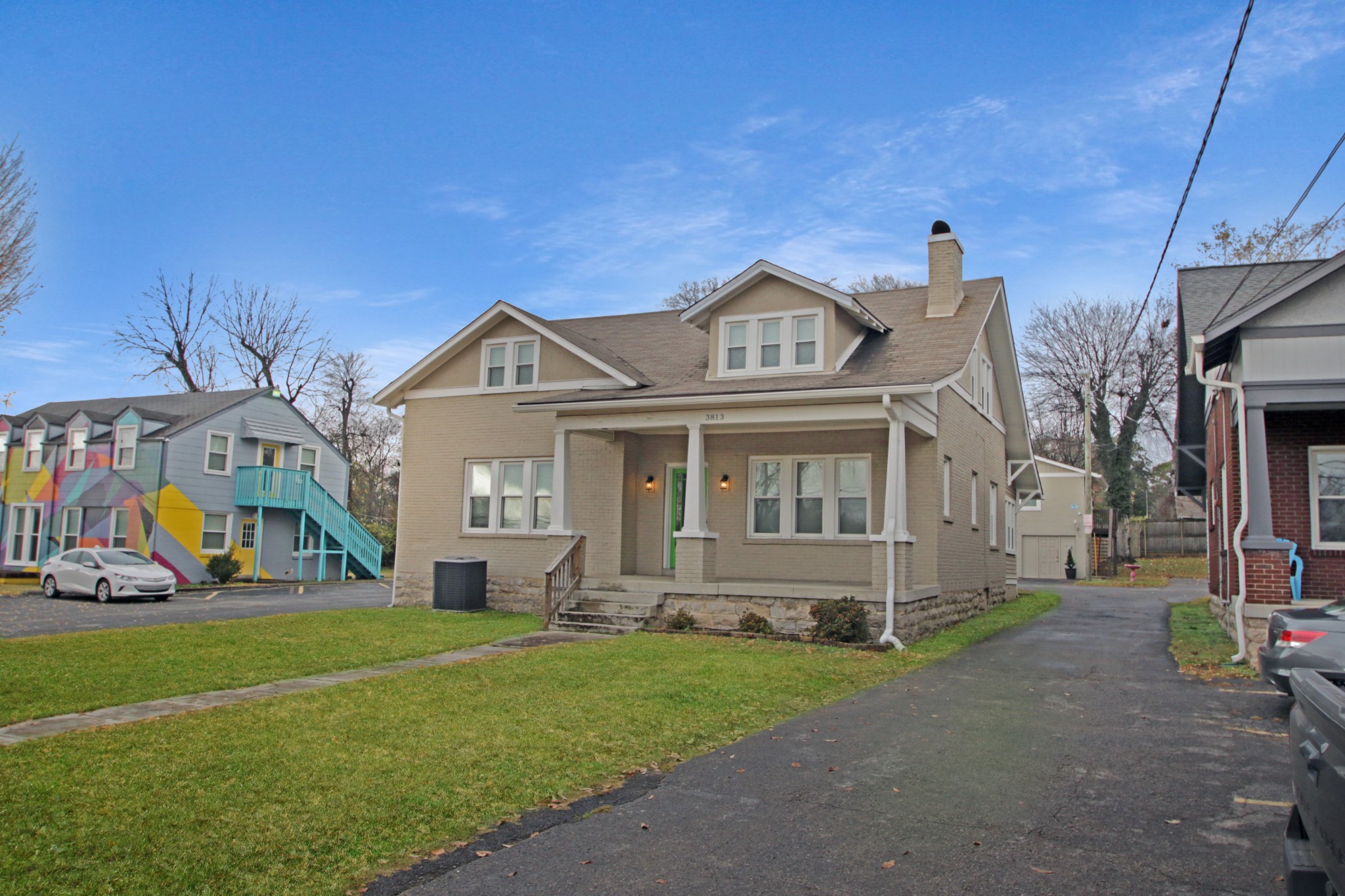 listing main picture