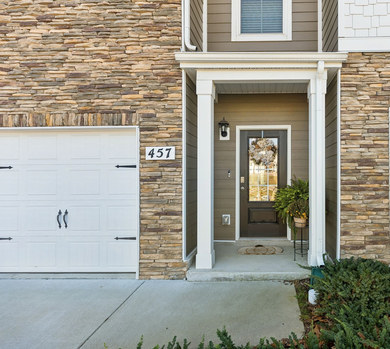 listing main picture