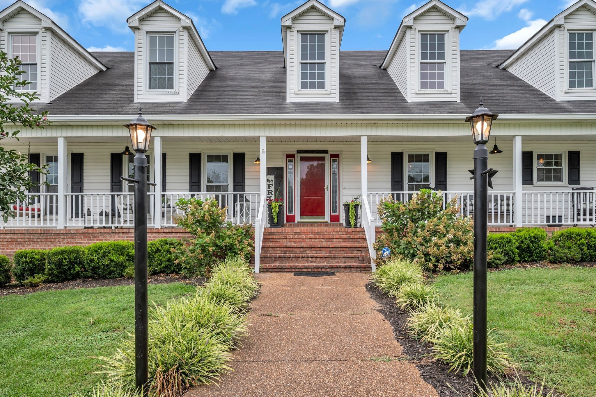 listing main picture