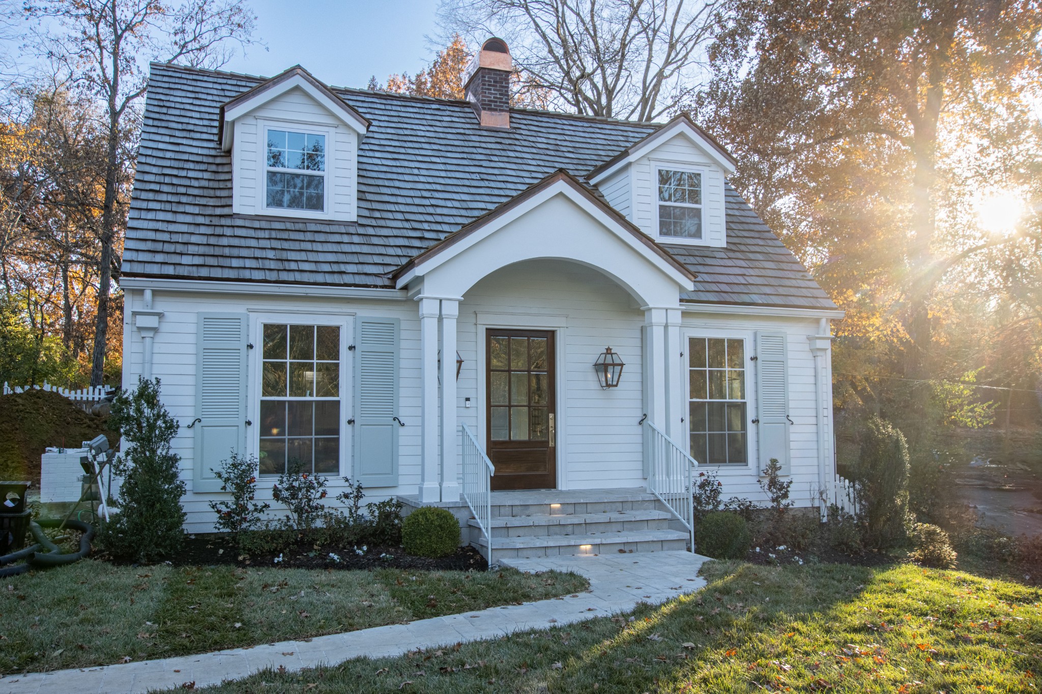 listing main picture