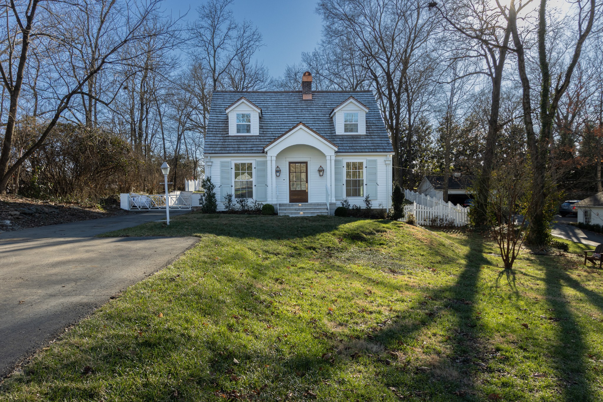 listing main picture