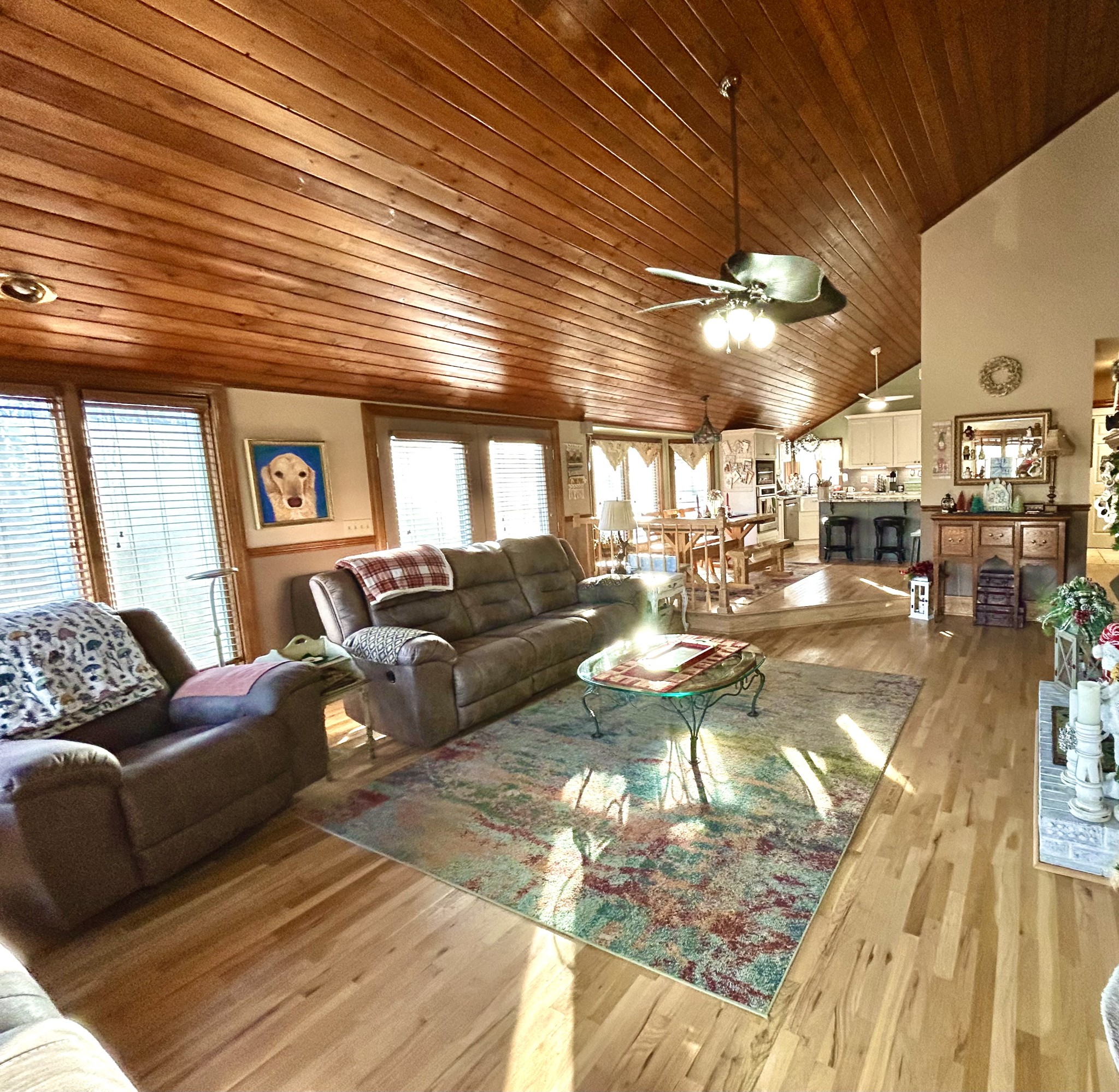 listing main picture