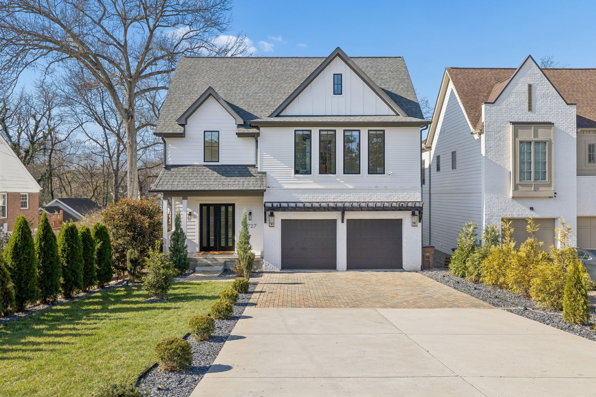 listing main picture