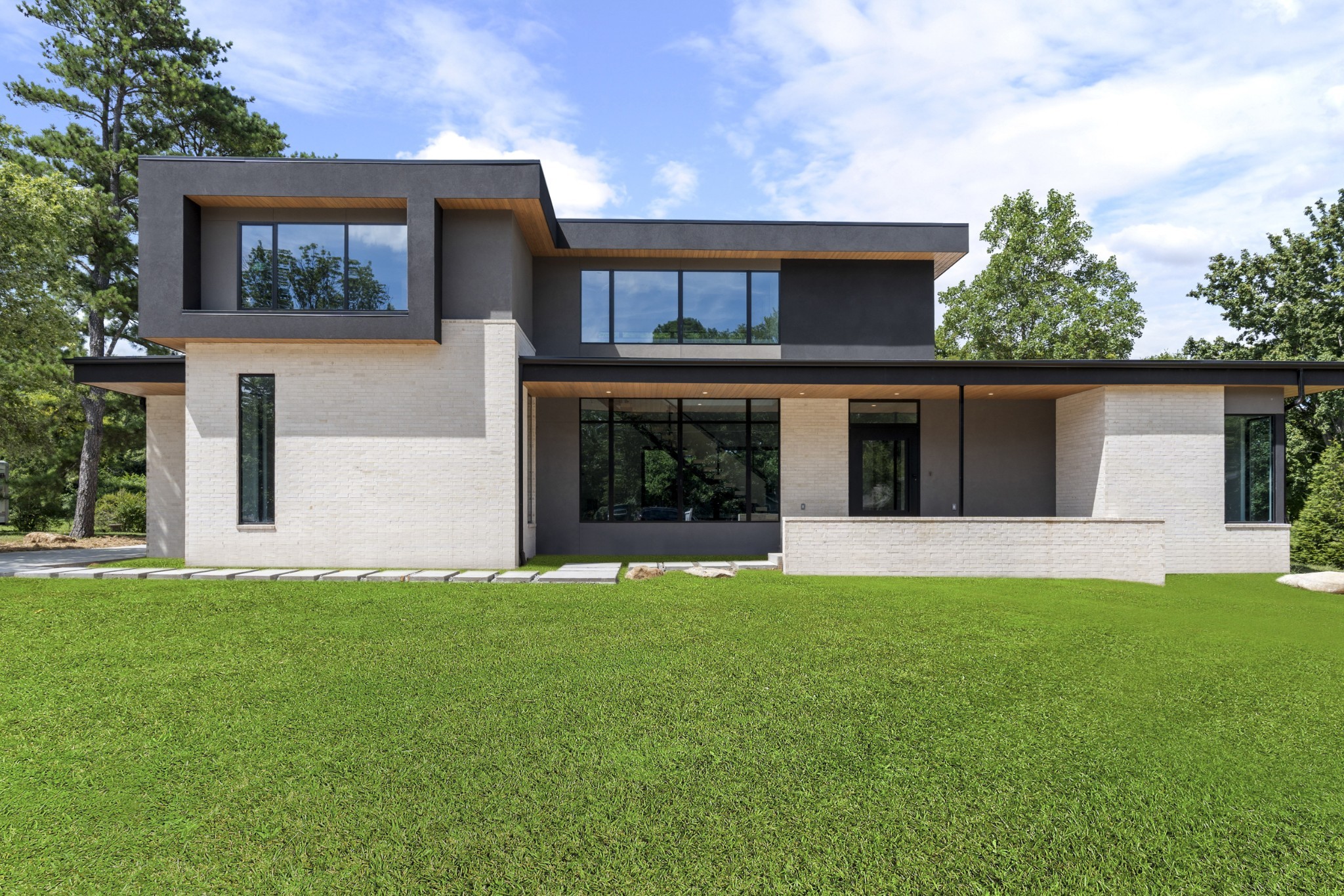 listing main picture