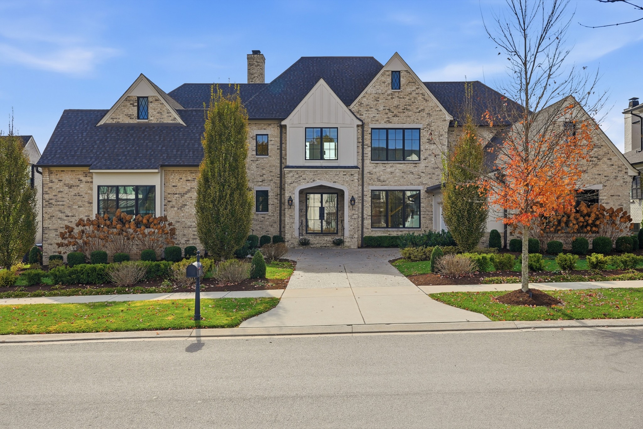 listing main picture