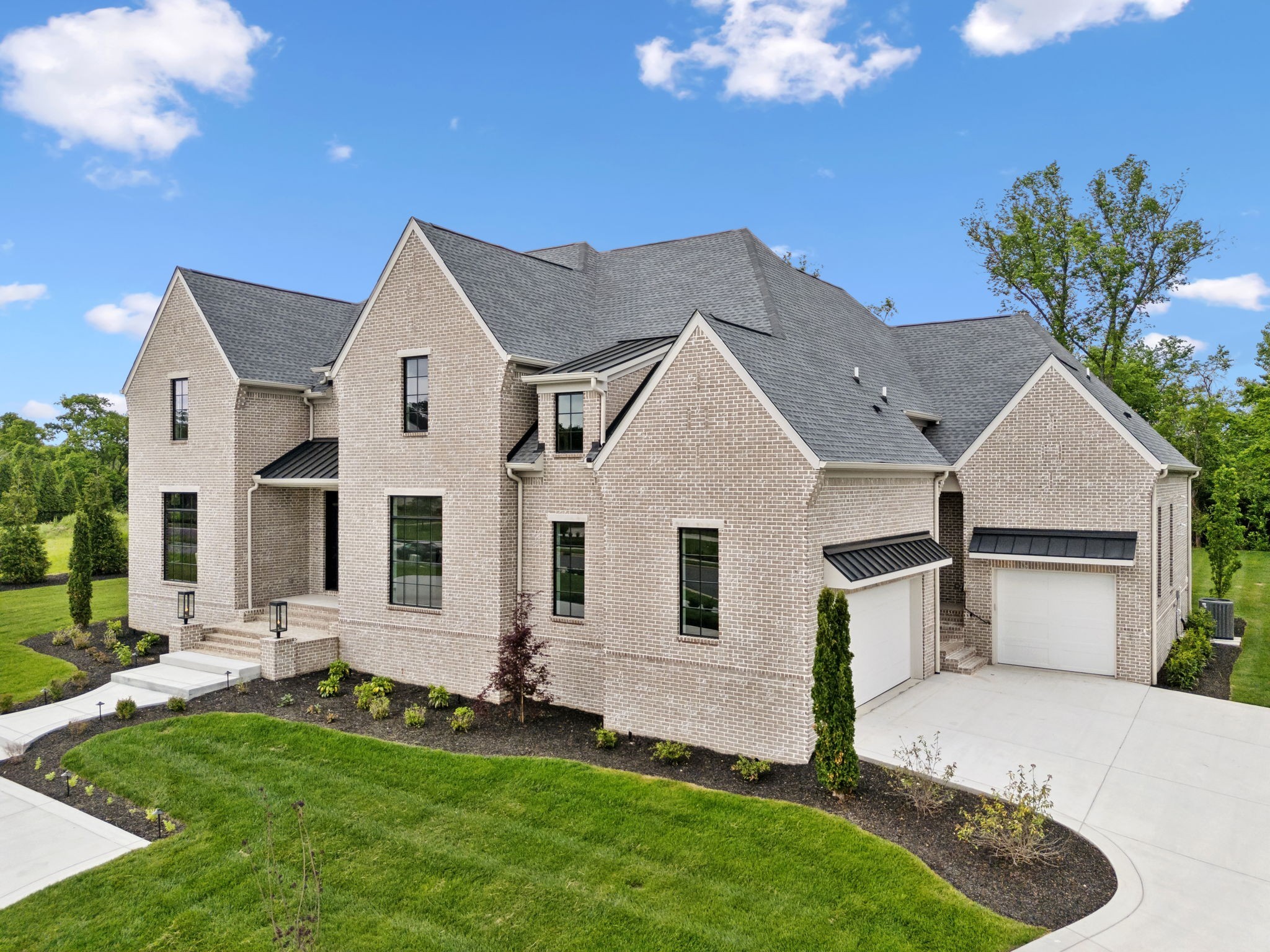 listing main picture