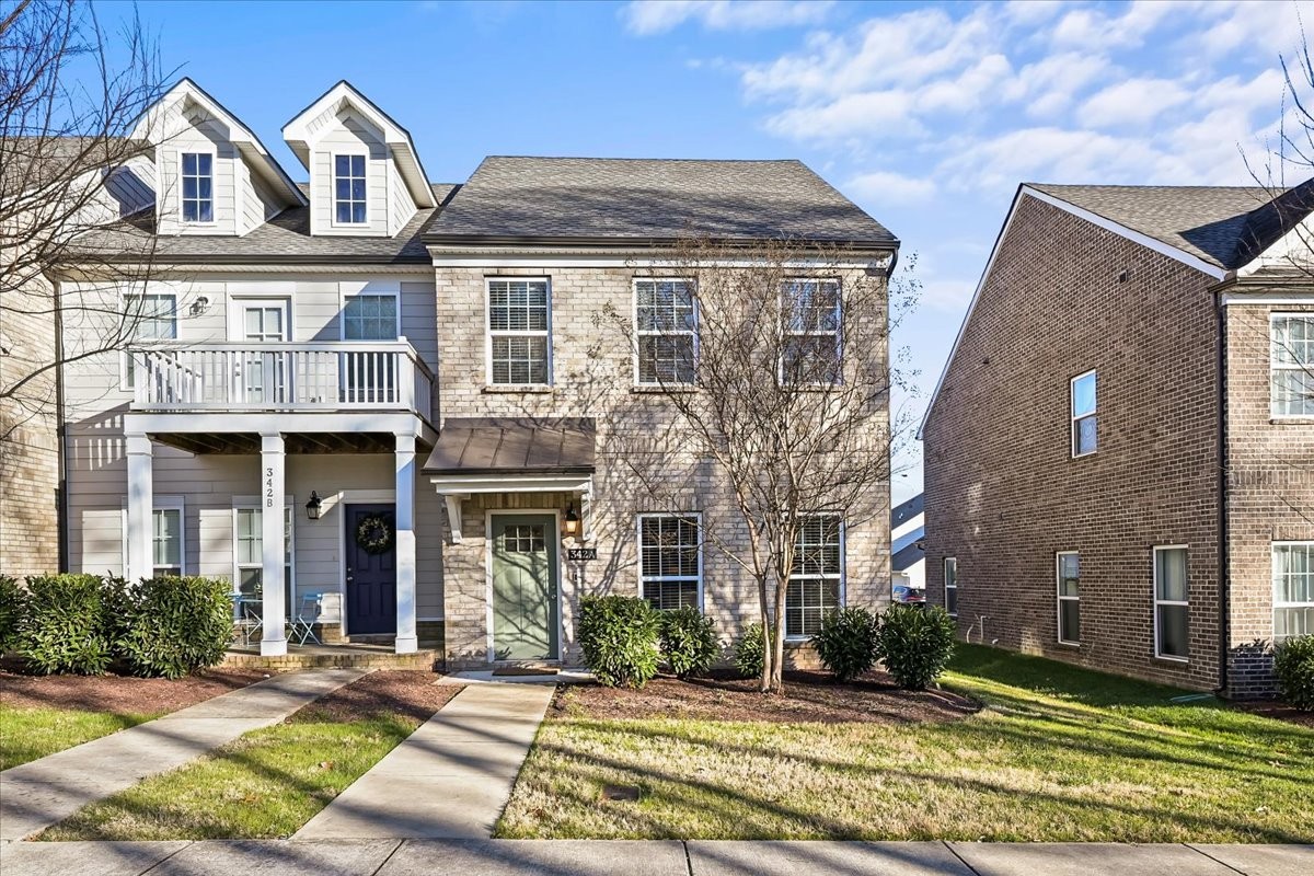 listing main picture