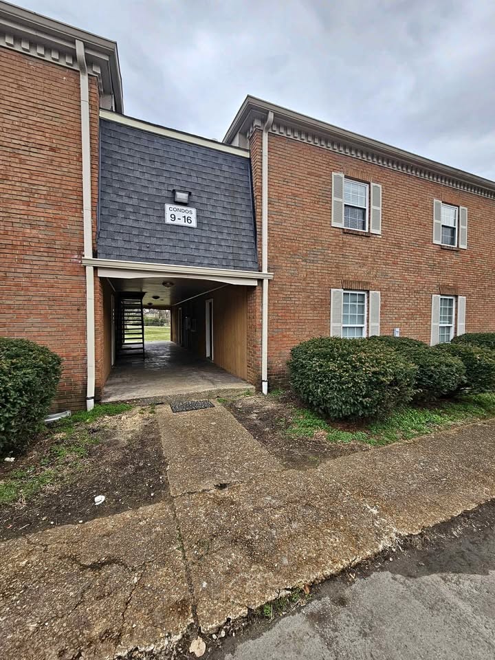 listing main picture