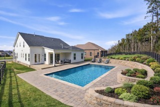 listing main picture