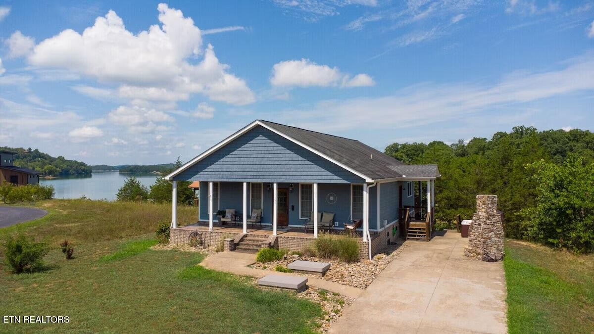 listing main picture