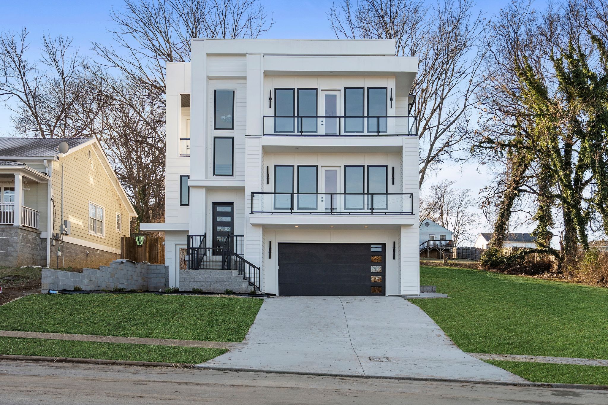 listing main picture