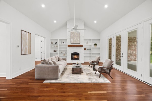 listing main picture