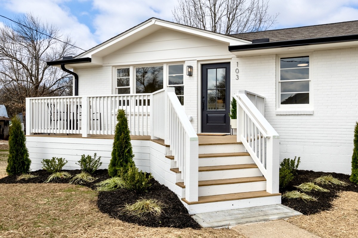 listing main picture