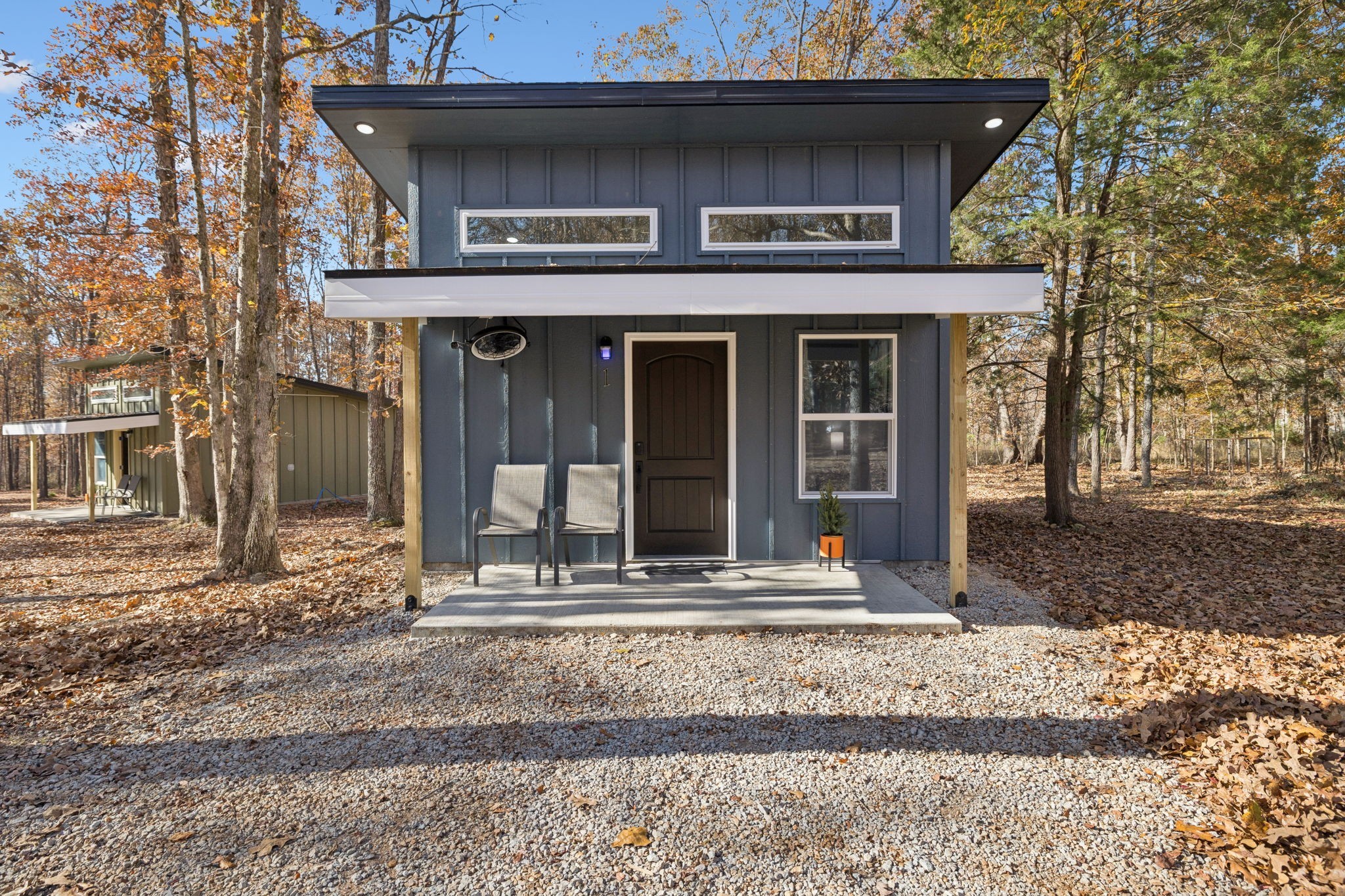 listing main picture