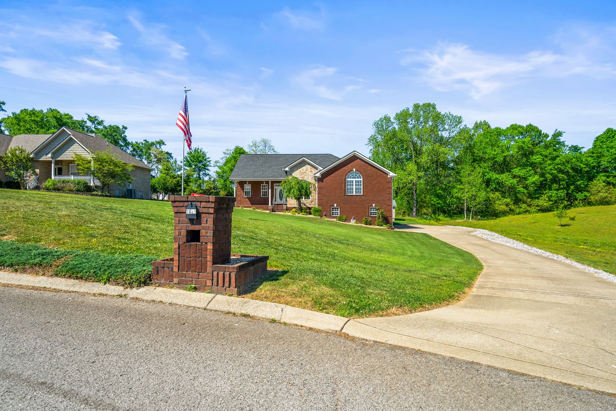 listing main picture