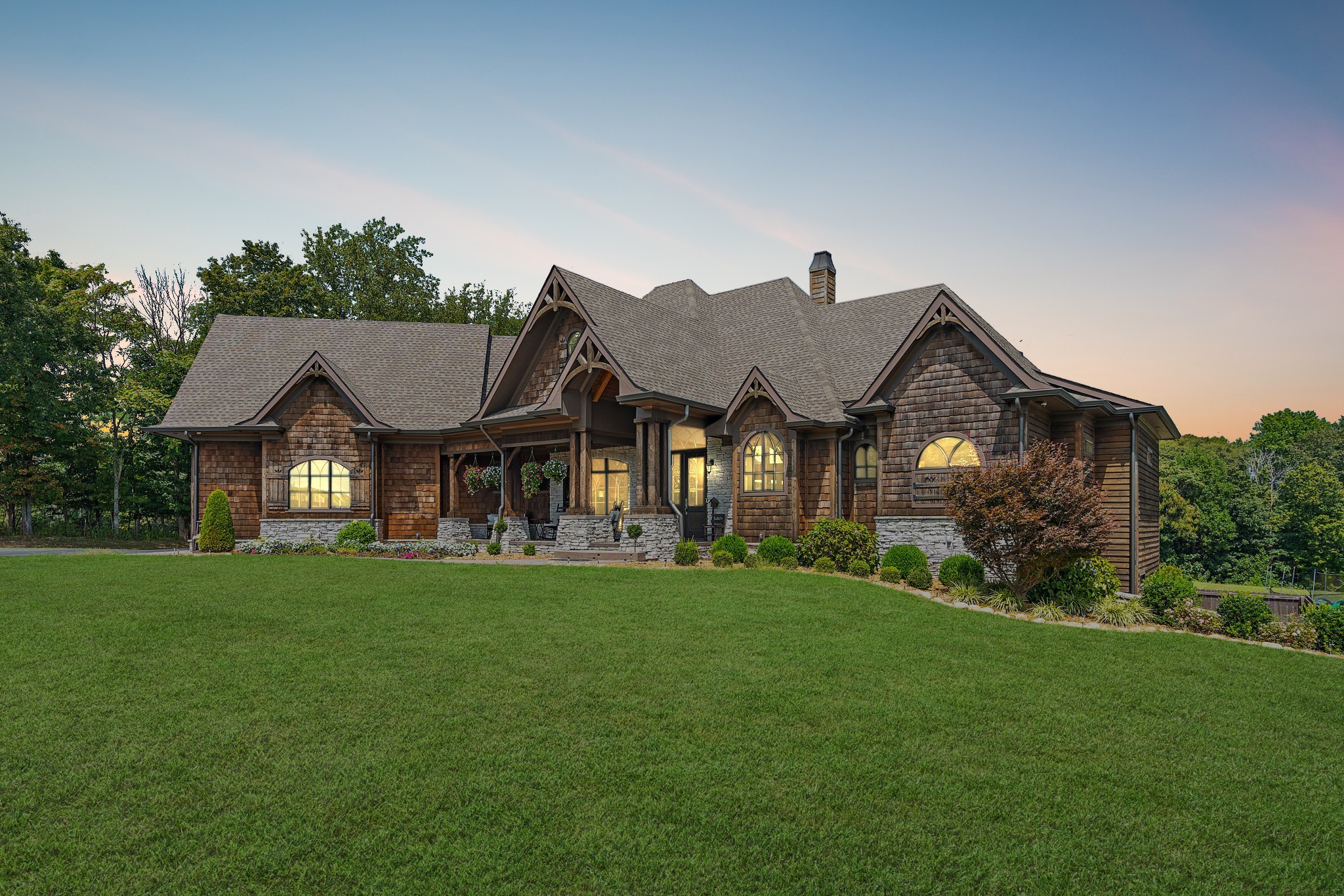 listing main picture