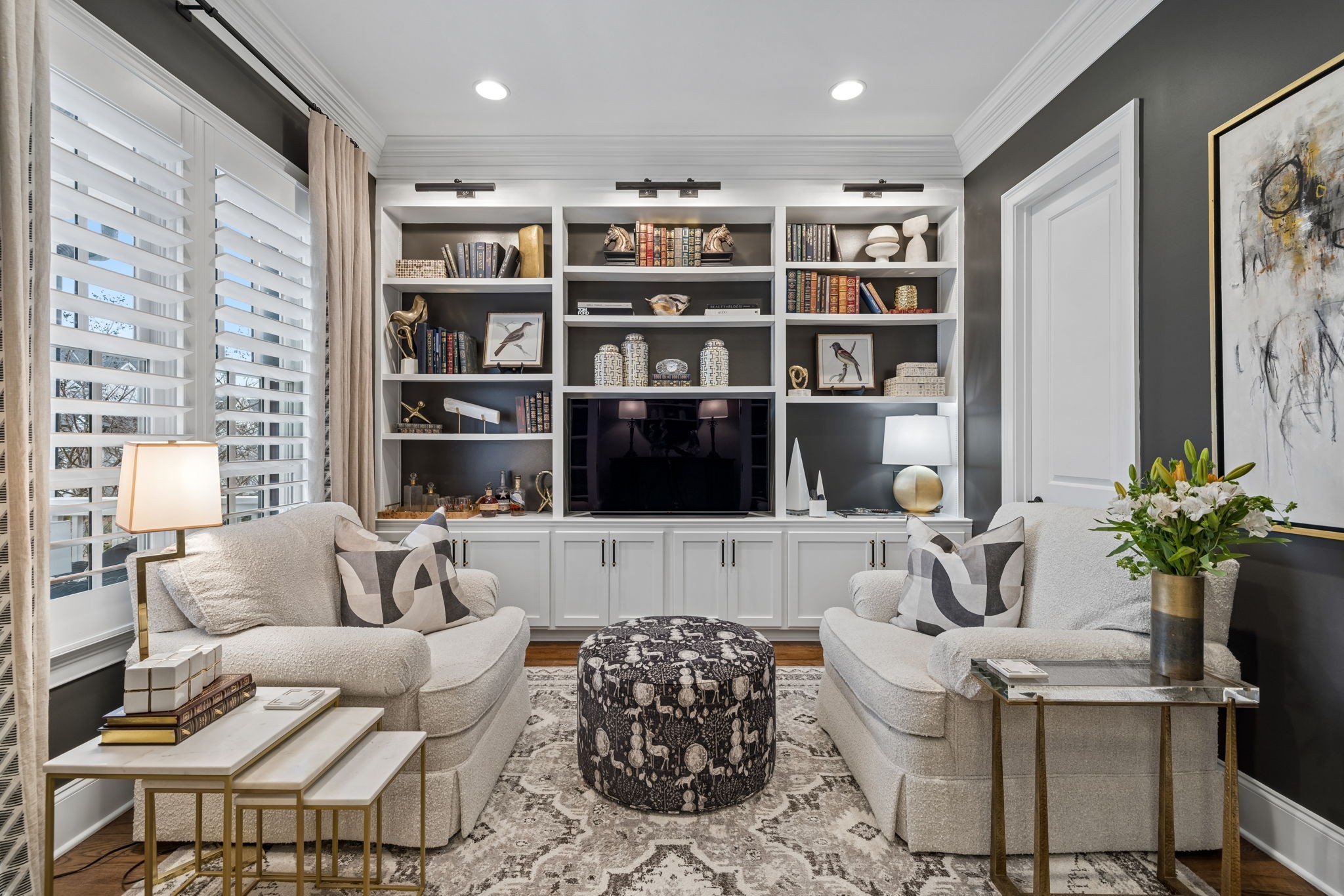 listing main picture