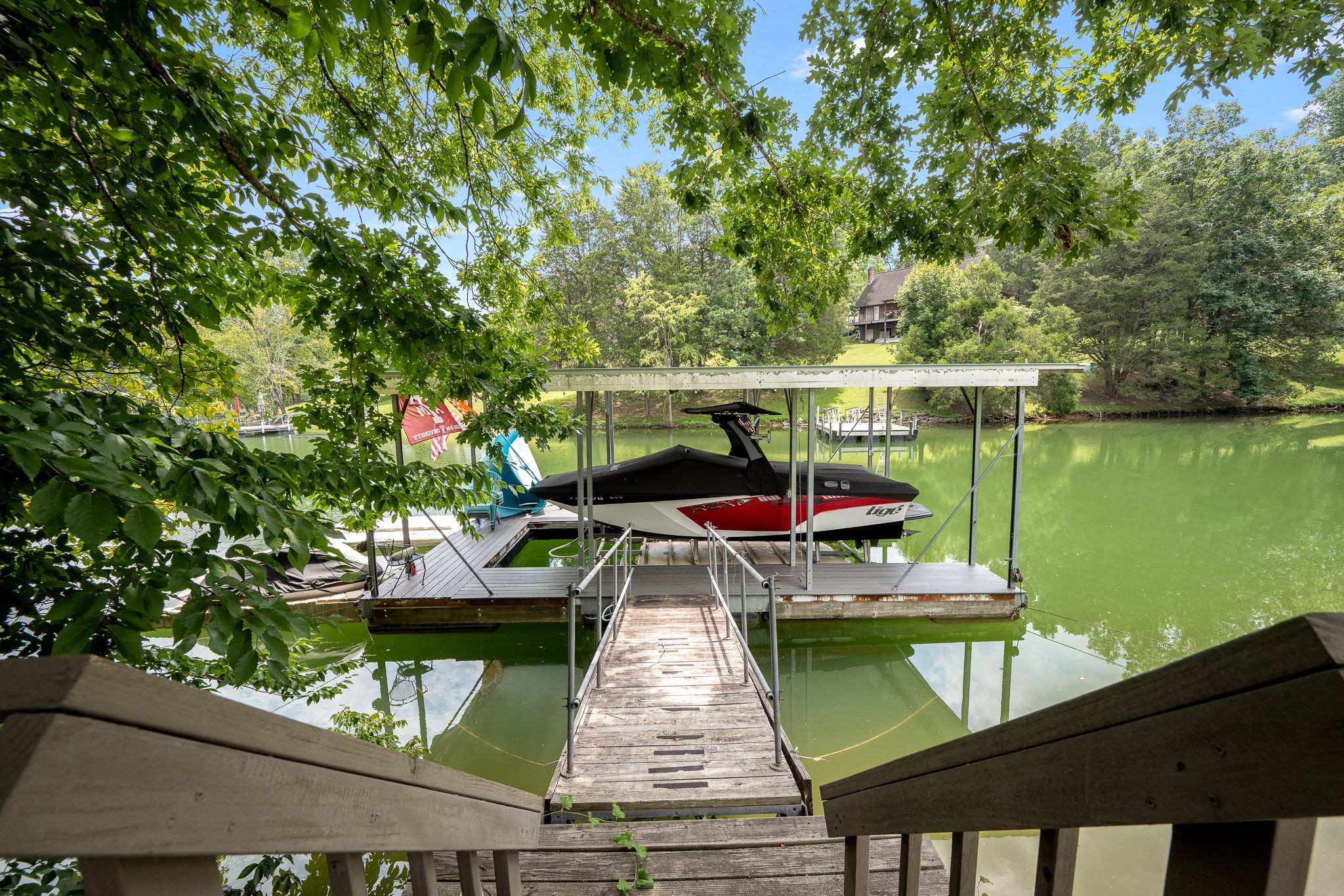 listing main picture