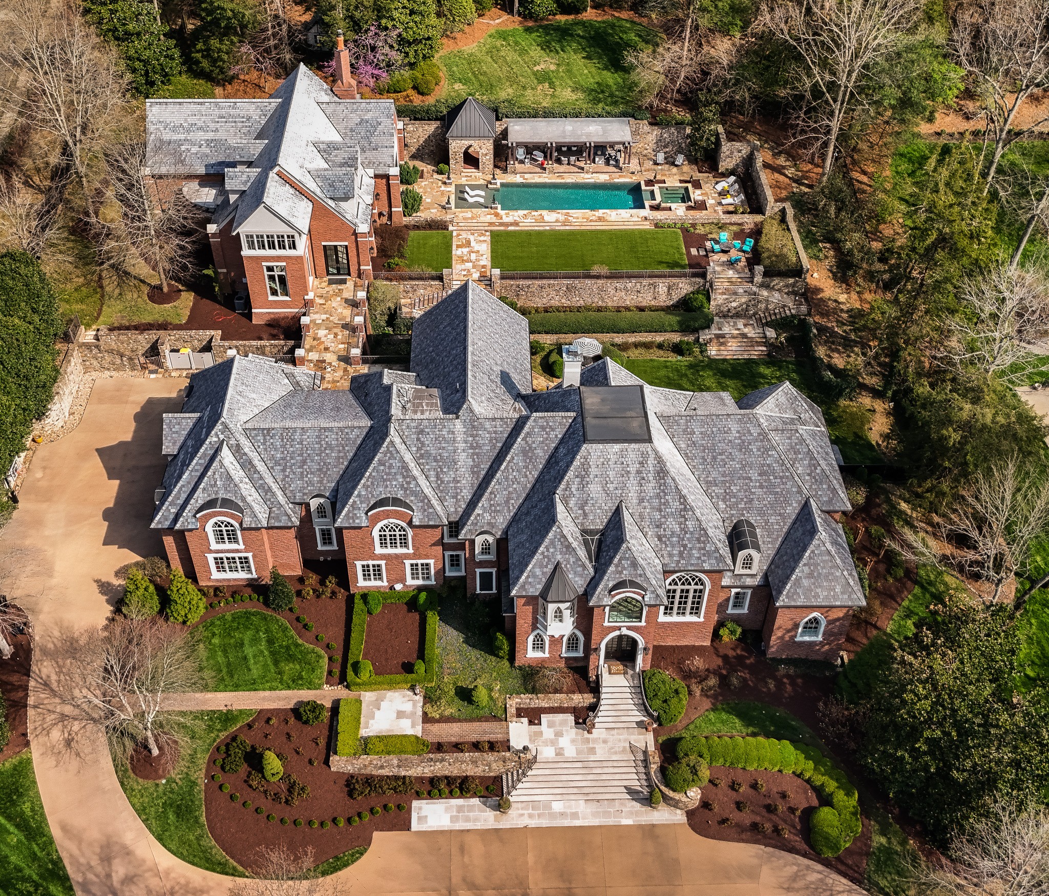 listing main picture