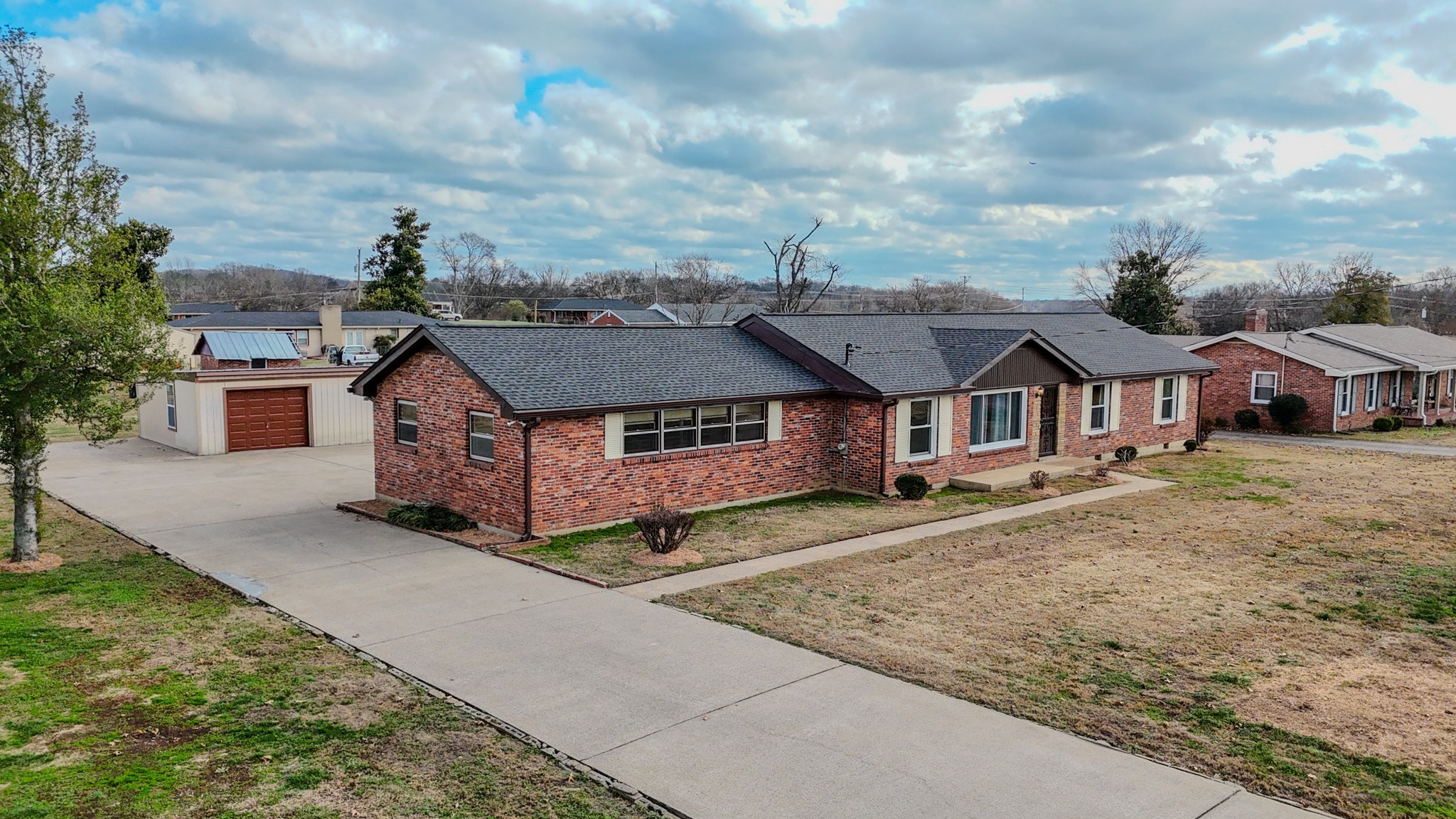 listing main picture