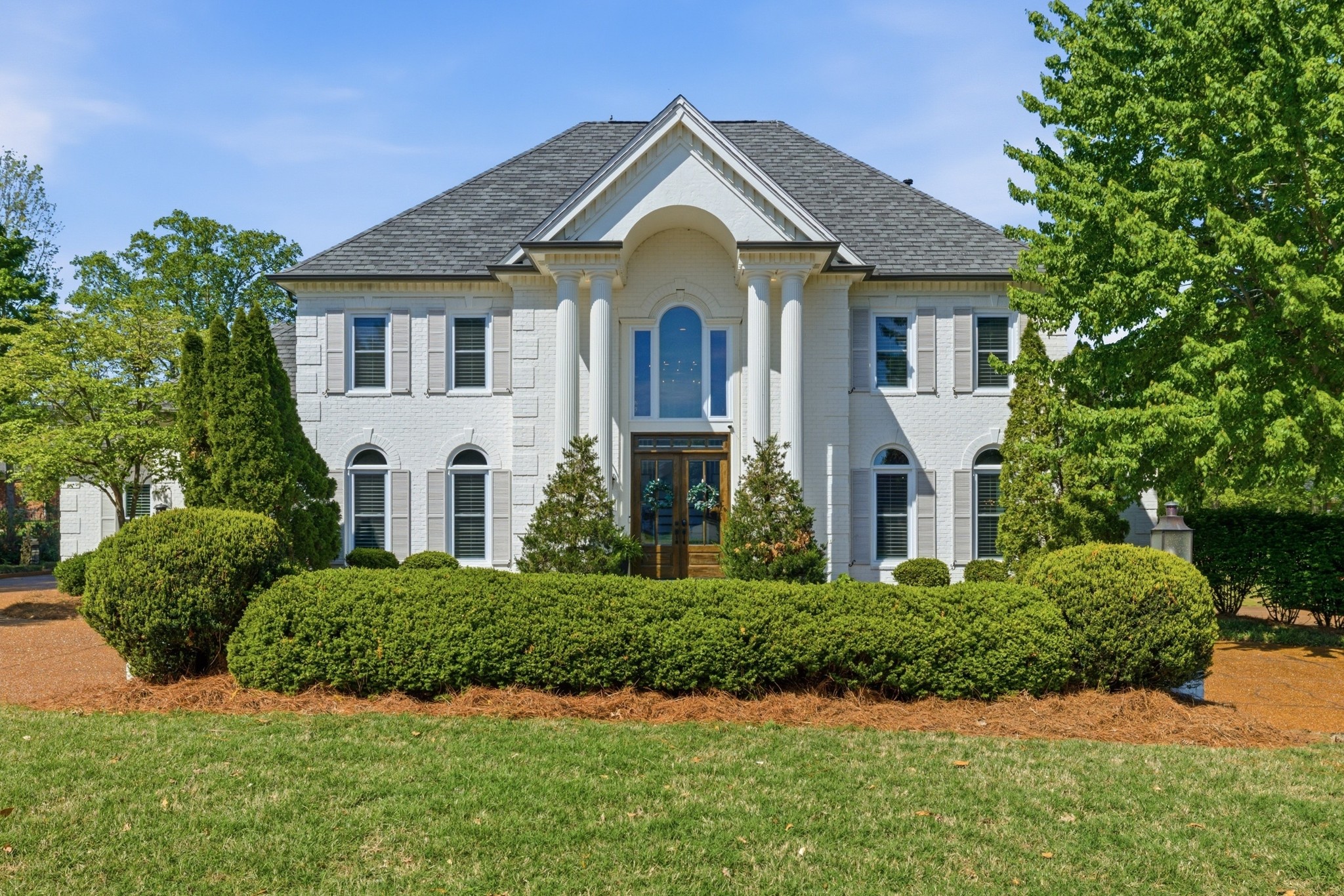 listing main picture