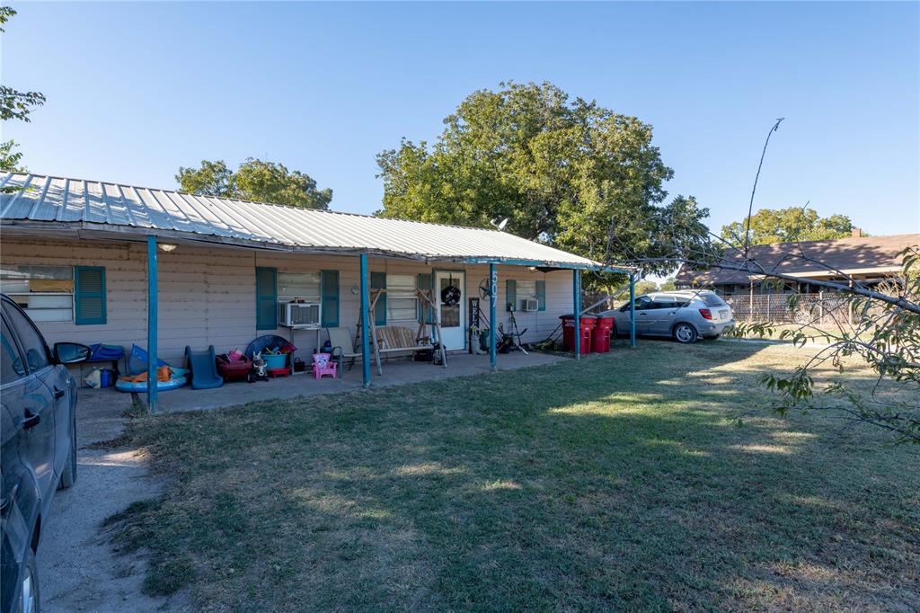 listing main picture