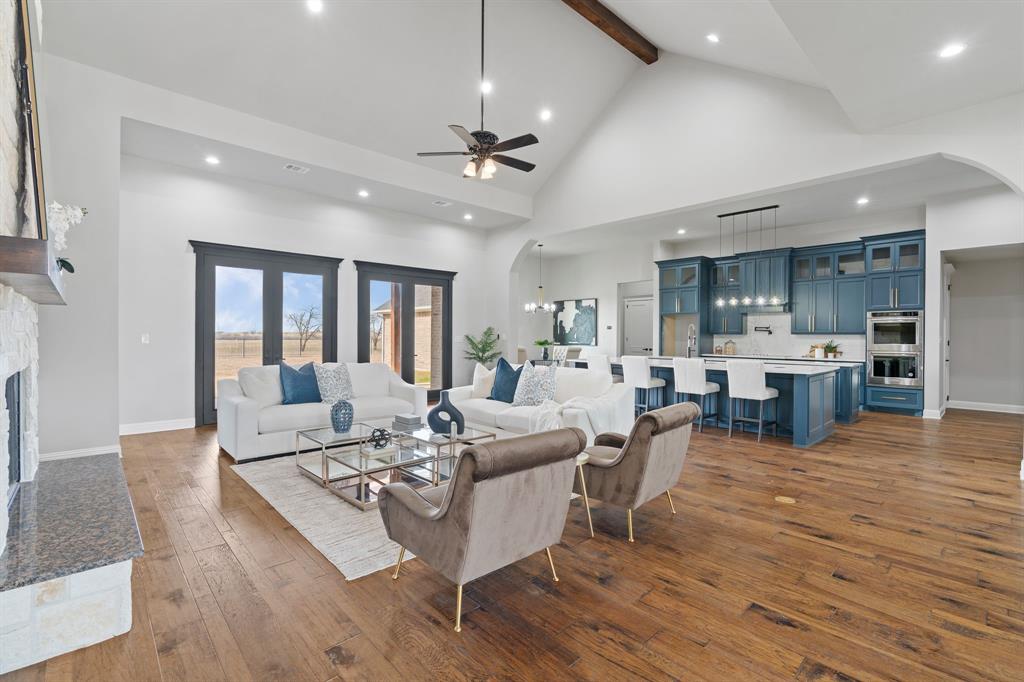 listing main picture