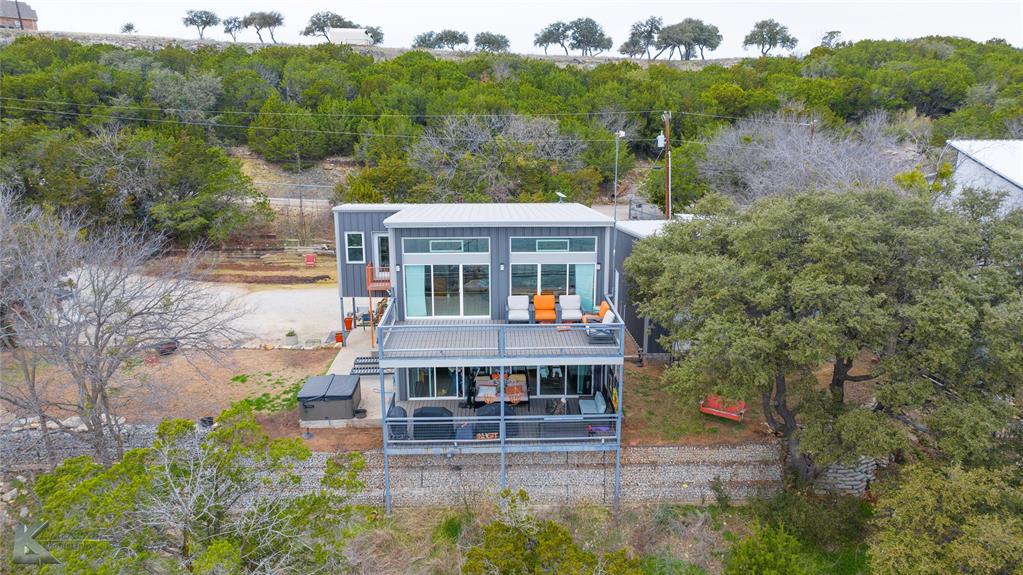 listing main picture