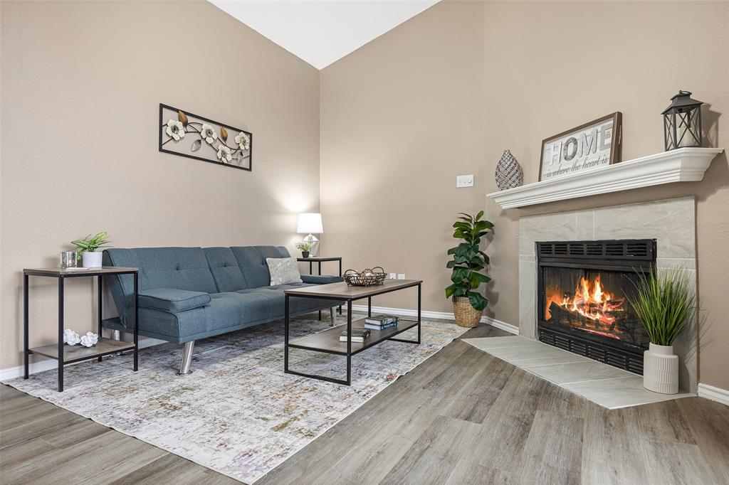 listing main picture