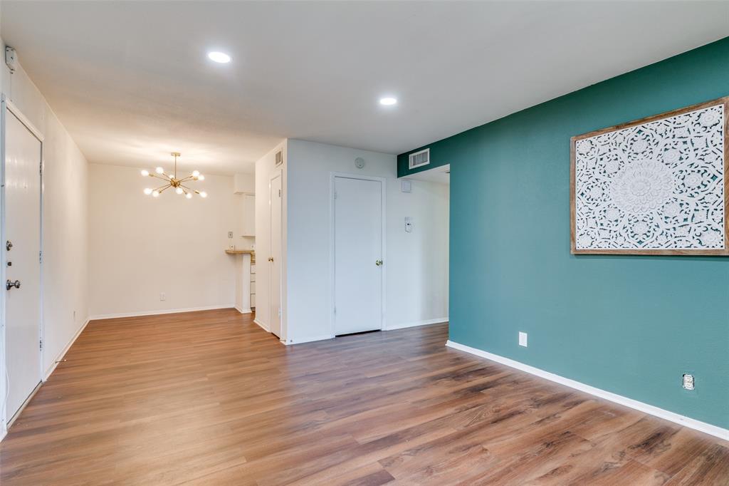 listing main picture