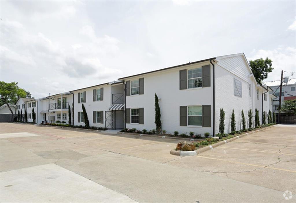 listing main picture