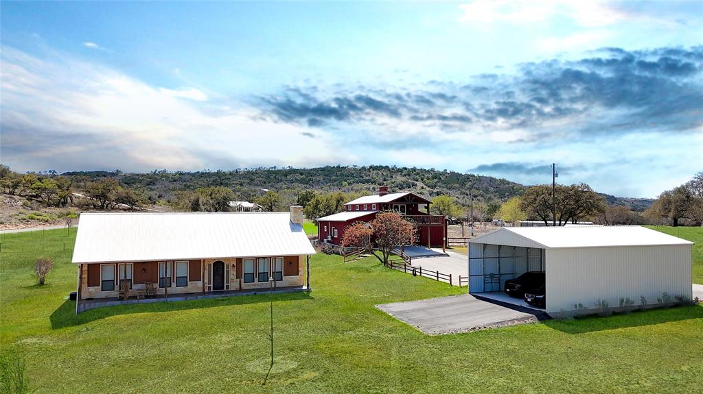 listing main picture